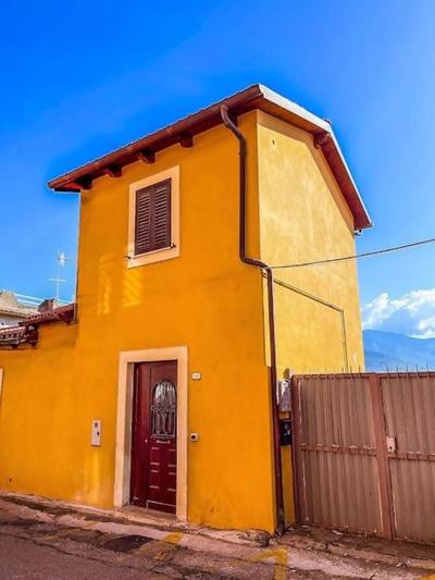 Casa con Abbonamento Parcheggio - Casa Nostra