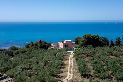 Villa Rosa sul mare