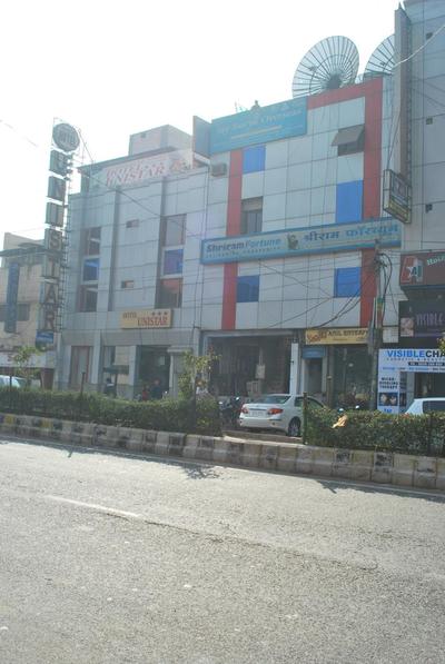 UNI-STAR hOTEL