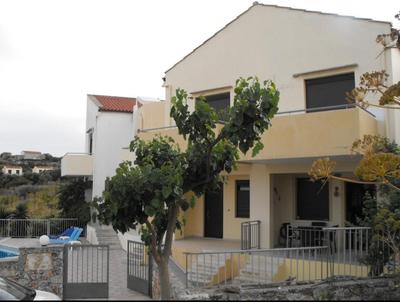 Christinas summer house with pool in Kefalas