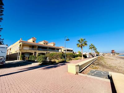 Apartamento en primera línea en Pozo del Esparto