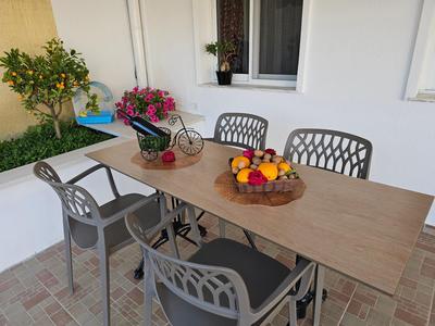 Linda's Guest House