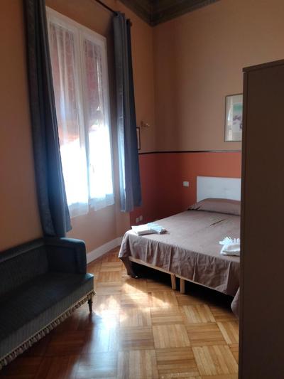 PALACE '700 Rooms and Suites photo 4