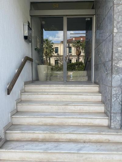 Stylish apt with Garden, Hilton area. near Metro