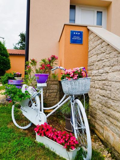 Lennida Studio Apartman with free parking