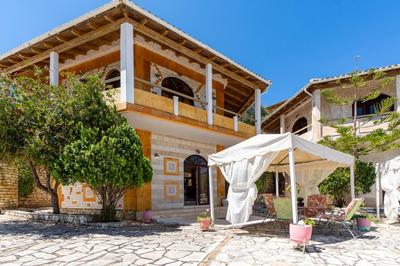 Paco's Resort Family Villa 11