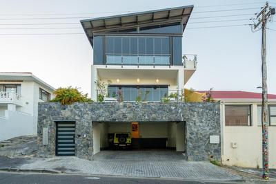 The Lookout - Panoramic 4 Bedroom House with free Wifi and Pool
