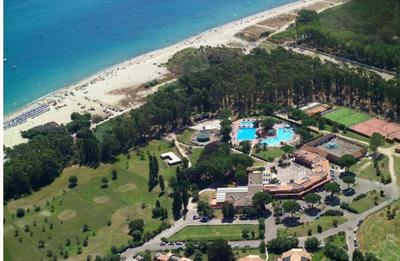 Apartment - Sleeps 4 - Pool - Parking