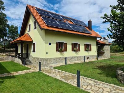SPA HOLIDAY HOUSE REŽEK - Lovinac