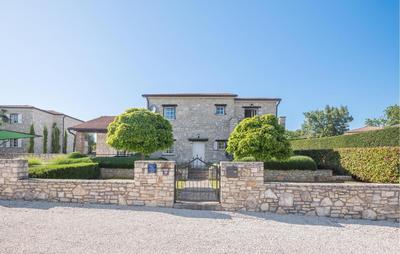Amazing Home In Visnjan