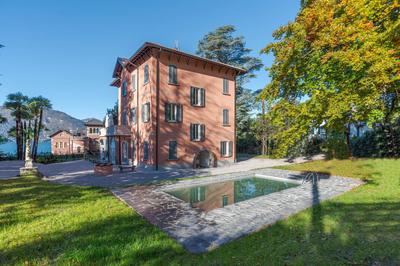 GuestHost - Lakeview Apt with Pool, Garden & Parking