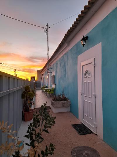 Estudio Dominicana in Albufeira Gale with garden and parking place
