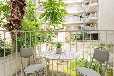 Cozy apartment at city center!