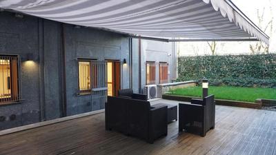 Pallavicino, 31 - Ampio loft con giardino