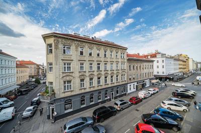 Big Apartment for 10 people