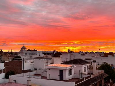 Lets in the Sun - Apartments Clavel