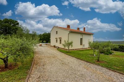 Villa Aqua