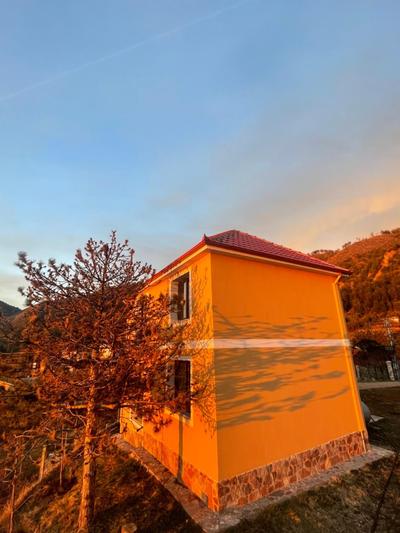 Shtepia Natyres Gjinar