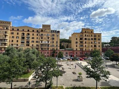 Prella House Roma 50 mt da Metro B Jonio