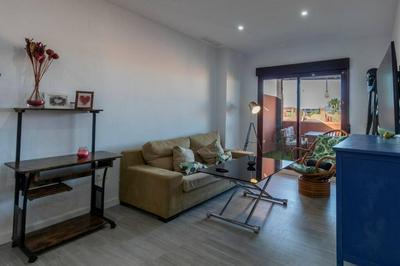 RentitSpain - Motril - Encanto Costero con Gran Balcón