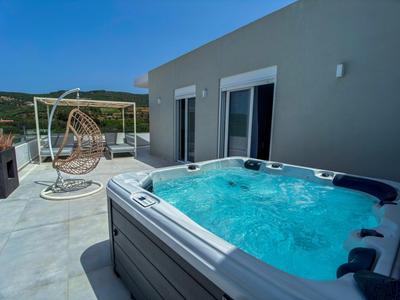 Luxury Dream with Private Jacuzzi
