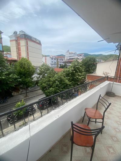 Spacious and Lake Therapy Apartment