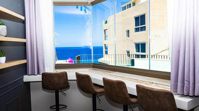 Penthouse with Stunning Views and pool
