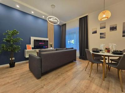 Cozy Haven Budapest- Quiet Family Apartment with AC and Smart Tv