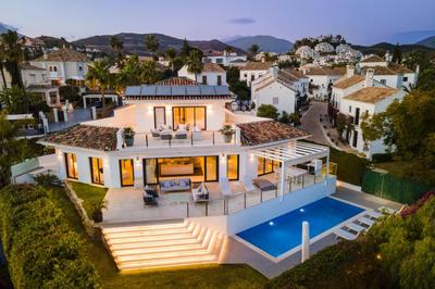 All About Villa Breeze