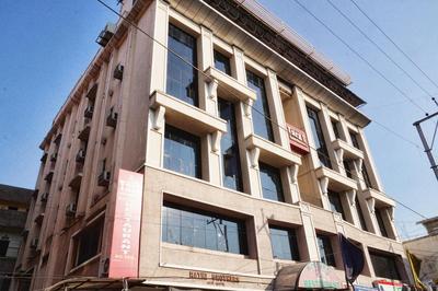 Hotel Tara International