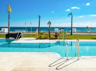 Seaview golf haven 2BR with pool - 2 min to beach