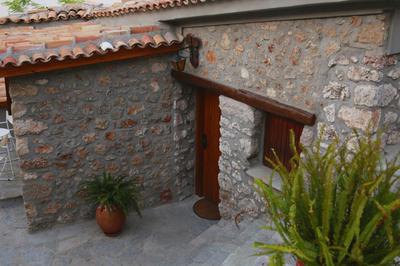 Fteri Stone House in Platanos, Akrata