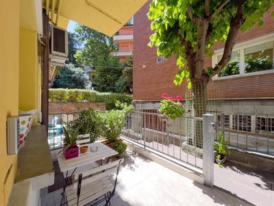 BeHappyG-Delightful patio-Near the centre&Rizzoli