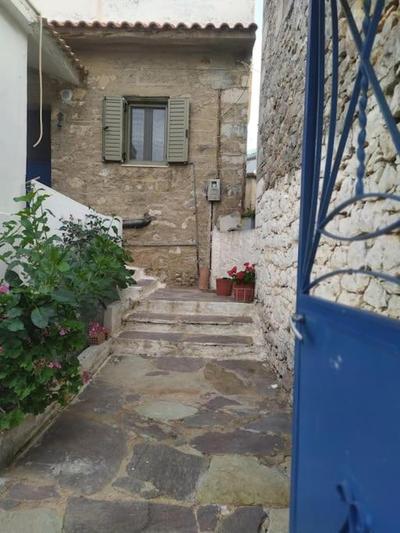 Τhe grandma's house