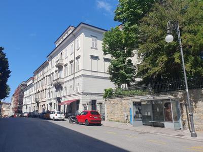 L'Arco Trieste studio living 5