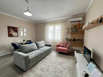 Comfy Cozy Lake City Apartment 1