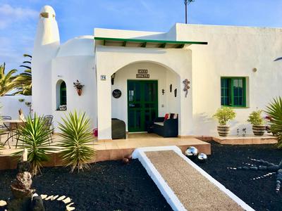 Casa KazBar, lovely 1 bed villa & communal pool