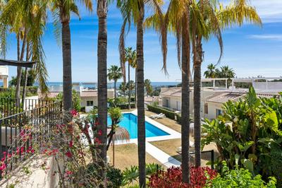 La Quinta Hills - Modern Andalusian-style home with rooftop Terrace