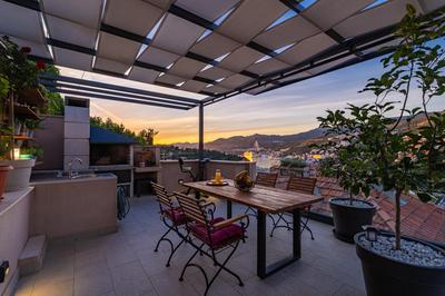 OASIS APARTMENT