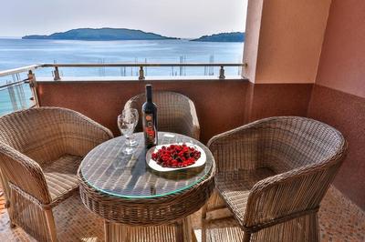 A&S Penthouse with pool and sea view