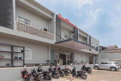 RedDoorz near Exit Toll Sirkuit Sentul