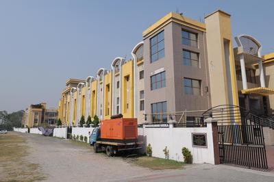 Maryada Maitri Resort -100 Rooms & 3 Banquets