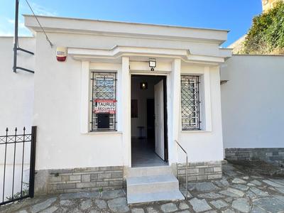 Kamares House