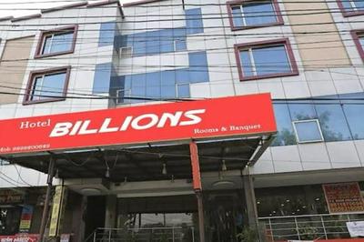 B - Llions Old Delhi Gurgaon Rd Hotel