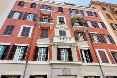 At the Vatican Ottaviano 2 bedrooms 2 baths