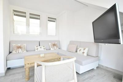 Bonito ático dúplex cerca de las Torres de Serrano