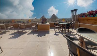 Luxury Panoramic Pyramids & Jacuzzi Inn