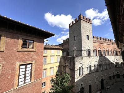Via del Poggio apartment with a big terrace