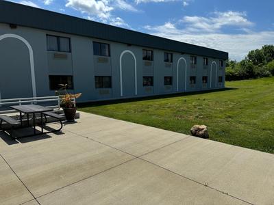 South Ridge Inn