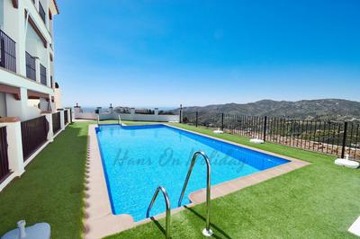 Casa Geranio, Frigiliana 2 bedroom apartment with amazing views, pool and free private parking HansOnHoliday Rentals